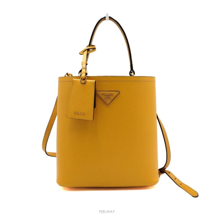 PRADA ����� 1BA212 ���ο� ���ǾƳ� �κ��� �ĴϿ� �̵�� ��Ʈ�� �� ����� ũ�ν���aa65068����� 1BA212 ���ο� ���ǾƳ� �κ��� �ĴϿ� �̵�� ��