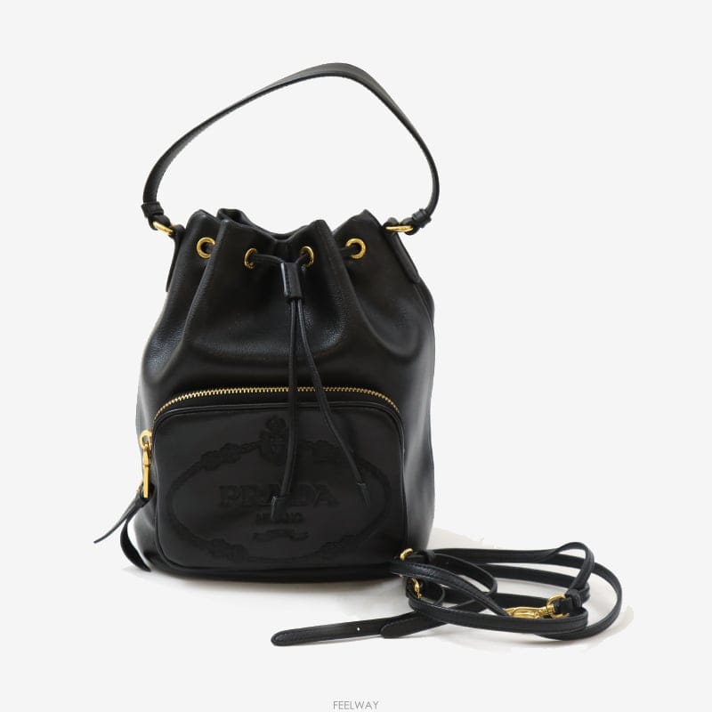 PRADA (�����߰���ǰ)����� 1BH038 ī����Ų ���� ��Ŷ�� ��Ʈ�� ũ�ν��� ����(�����߰���ǰ)����� 1BH038 ī����Ų ���� ��Ŷ�� ��Ʈ