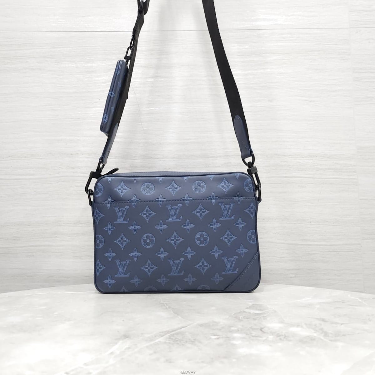 Louis Vuitton [������] (����ǰ) ���̺��� LV ������ ��� �޽����� ���̺� ���� M45730[������] (����ǰ) ���̺��� LV ������ ��� �޽����� ��