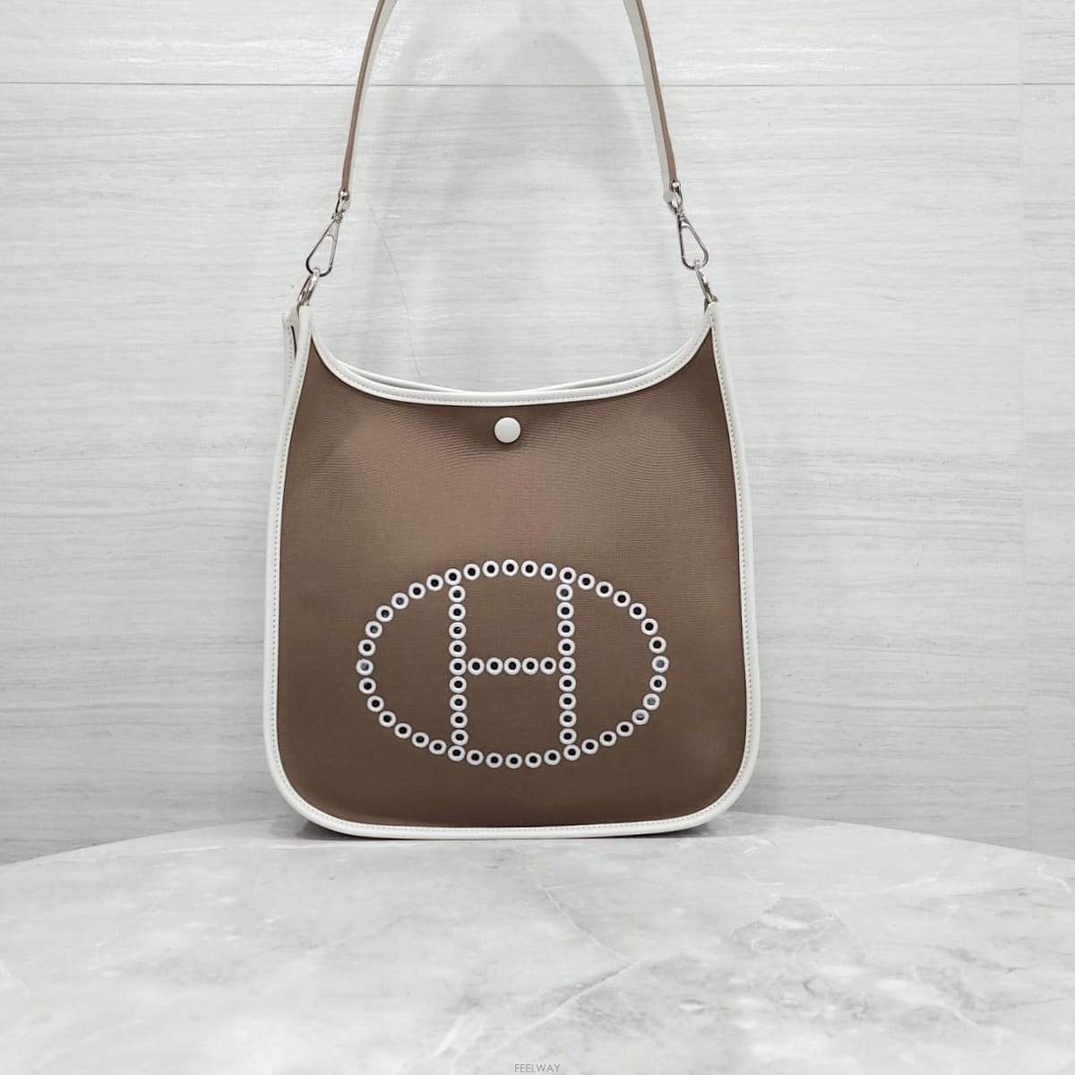 HERMES [������] (����ǰ) �����޽� ĵ���� ������ 29 PM ũ�ν��� ������[������] (����ǰ) �����޽� ĵ���� ������ 29 PM ũ�ν�