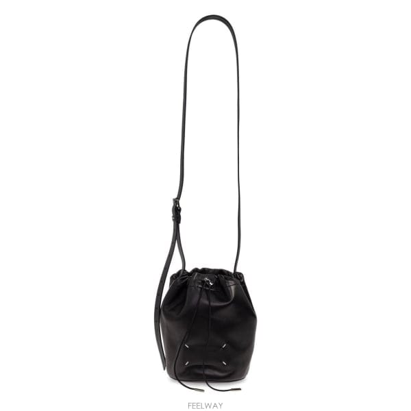 26 FW 메종 마르지엘라 드로스트링 파우치 백 HB323 SB2ZH0003P8832