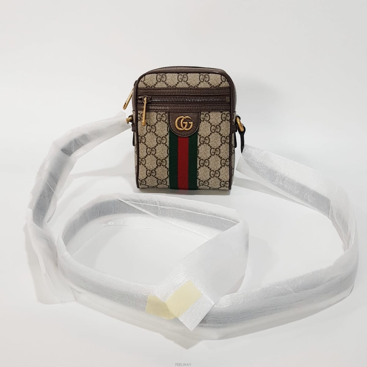 GUCCI ���� ���ǵ�� GG ĵ���� ũ�ν��� 735403���� ���ǵ�� GG ĵ���� ũ�ν��� 735403
