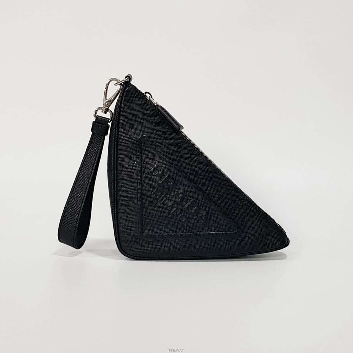PRADA ����� ���ǾƳ� Ʈ���̾ޱ� Ŭ��ġ 2NE054����� ���ǾƳ� Ʈ���̾ޱ� Ŭ��ġ 2NE054