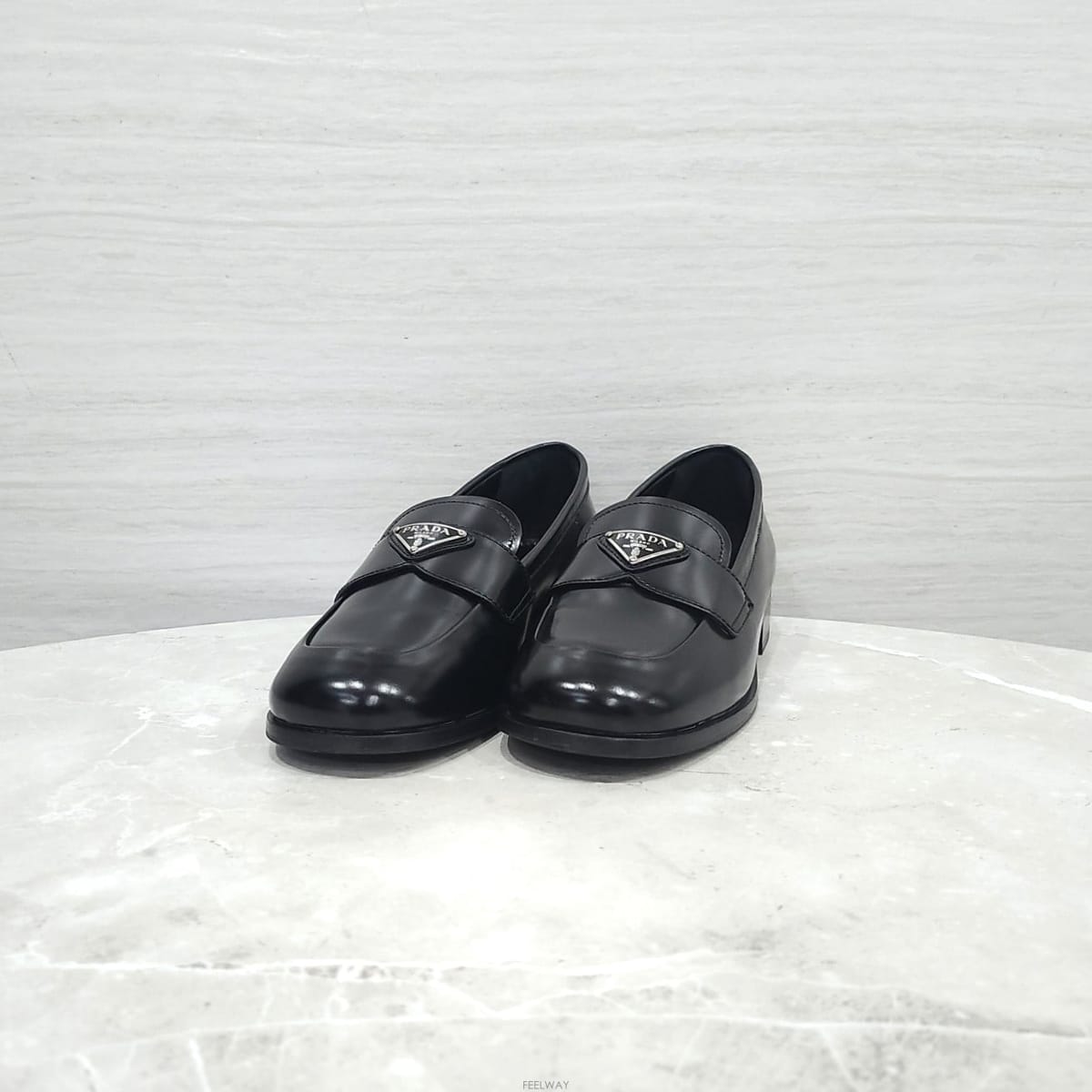 PRADA [������] 34.5 / ����� �ﰢ�ΰ� �귯�õ� ���� ���� 1D902M[������] 34.5 / ����� �ﰢ�ΰ� �귯�õ� ���� ���� 1D9