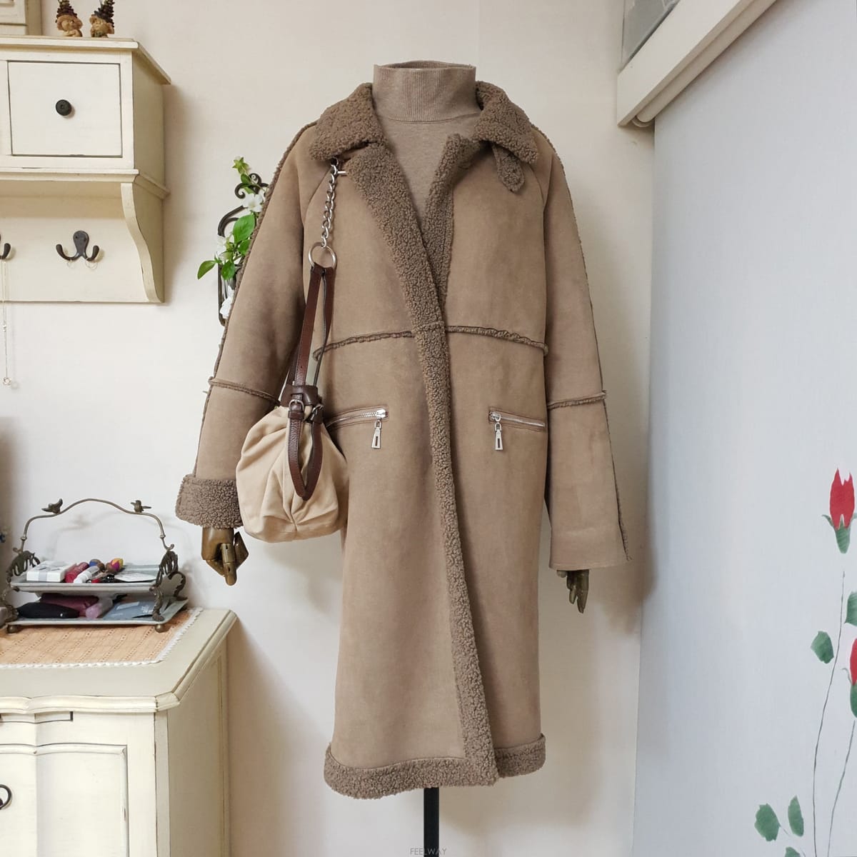 Marni MARNI ������ ��ī�̺� ������� ����Ʈ ü�ν�Ʈ�� �����MARNI ������ ��ī�̺� ������� ����Ʈ ü�ν�Ʈ�� ���