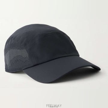 온 러닝 블랙 라이트웨이트 메시 트리밍 브레서블 러닝 캡