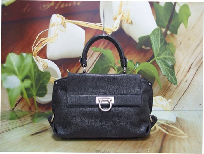 Ferragamo �������� ��󰡸� ���� ���� ���Ǿ� ��ǰ �߰����� ��ǰ 62906�������� ��󰡸� ���� ���� ���Ǿ� ��ǰ �߰����� ��