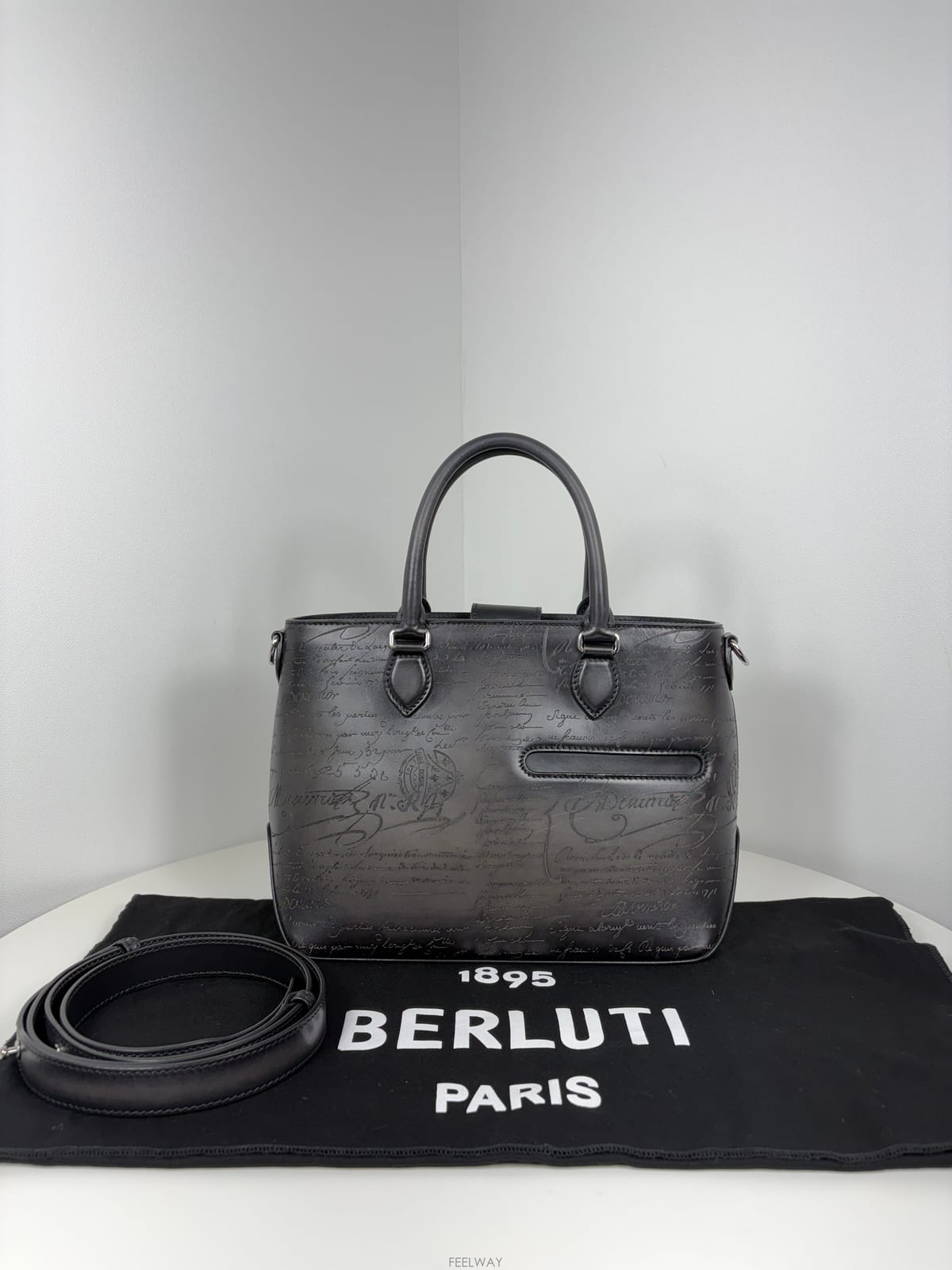 Berluti ����Ƽ ���ָ� XS ��Ʈ�� �޽����麧��Ƽ ���ָ� XS ��Ʈ�� �޽�����