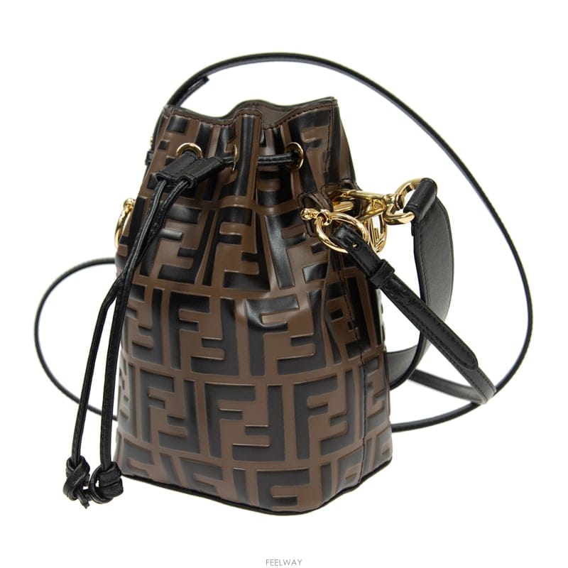 FENDI FENDI ��� ��Ʈ���� �̴� ī������ ��Ʈ ��Ŷ�� ���� 8BS010 A659 F13VKFENDI ��� ��Ʈ���� �̴� ī������ ��Ʈ ��Ŷ�� ���� 8