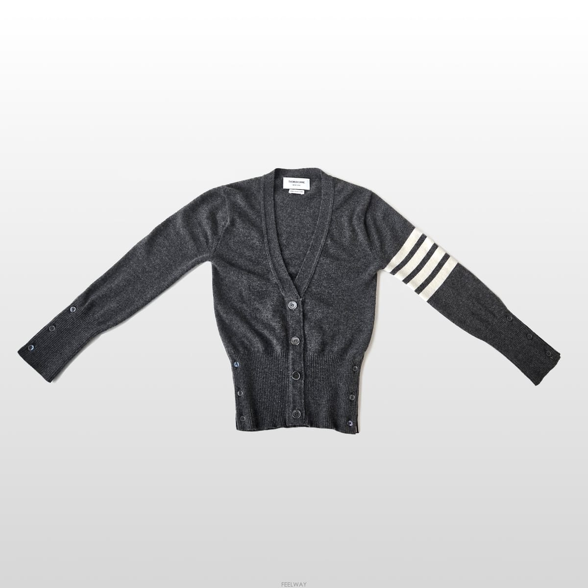 Thom Browne ����� �׷��� FKC001A ĳ�ù̾� 4�� ���� ����� ������ 44����� �׷��� FKC001A ĳ�ù̾� 4�� ���� ����� ����