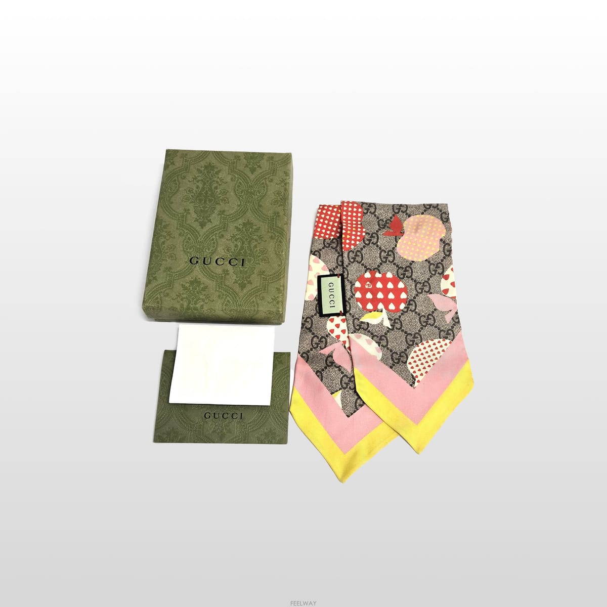 구찌 핑크 662791 GG 레뽐므 애플 실크 넥 보우 스카프