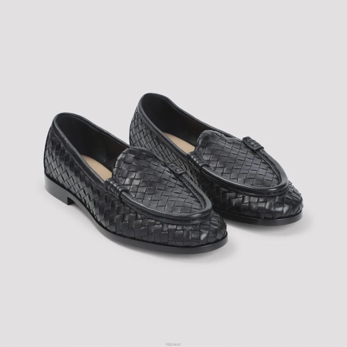 Bottega Veneta [D] 26FW ���װ�����Ÿ ��Ʈ��ġ���� ���� ���� 867815 V2ED0 1000[D] 26FW ���װ�����Ÿ ��Ʈ��ġ���� ���� ���� 867815 V2
