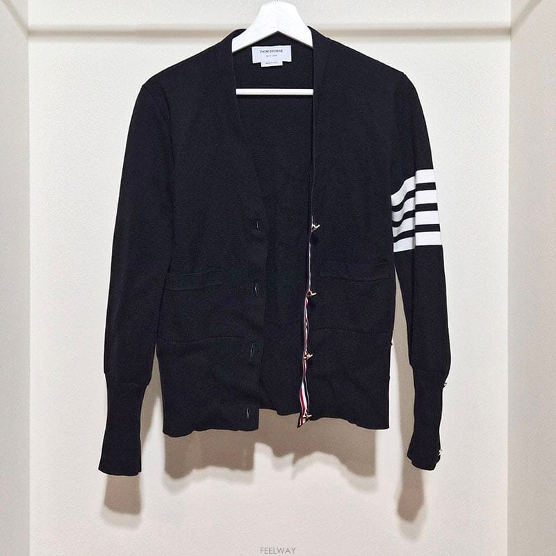 Thom Browne ����� ��ư �ж�� Ŭ���� ���̳� ����� (FKC207A) L144130����� ��ư �ж�� Ŭ���� ���̳� ����� (FKC207A) L1