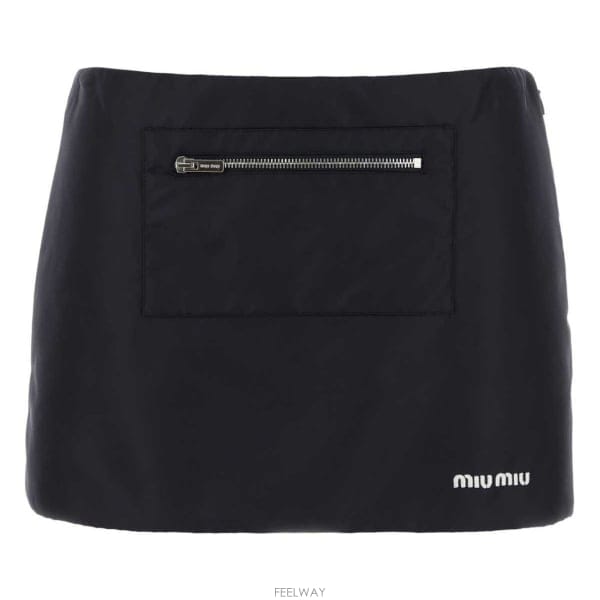 26 FW 미우미우 지퍼 포켓 미니 스커트 F0008 MG2583SOOO181A