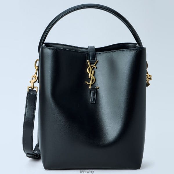 26 FW 생로랑 Le 37 YSL 로고 하드웨어 레더 르 37 버킷 숄더백 860941 2R20W 1000