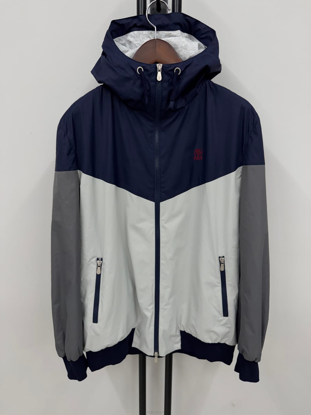 Brunello Cucinelli ���ڷ� ��ġ�ڸ� �ΰ� �ĵ� �¾����ڷ� ��ġ�ڸ� �ΰ� �ĵ� �¾�