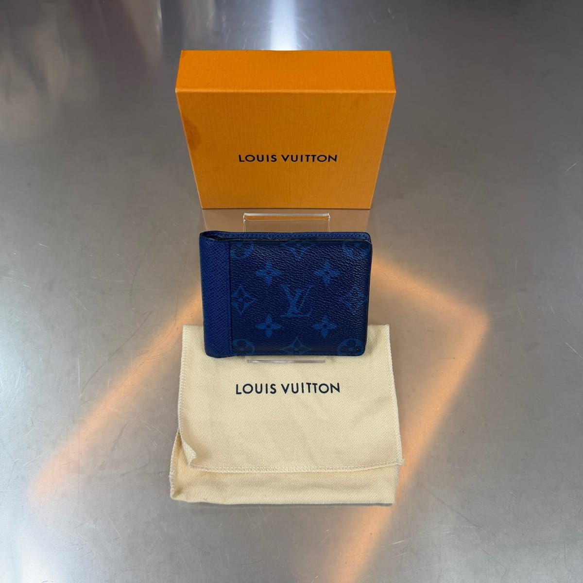 Louis Vuitton ���̺��� Ÿ�̰��� ���׷� ��Ƽ�� ���������̺��� Ÿ�̰��� ���׷� ��Ƽ�� ������