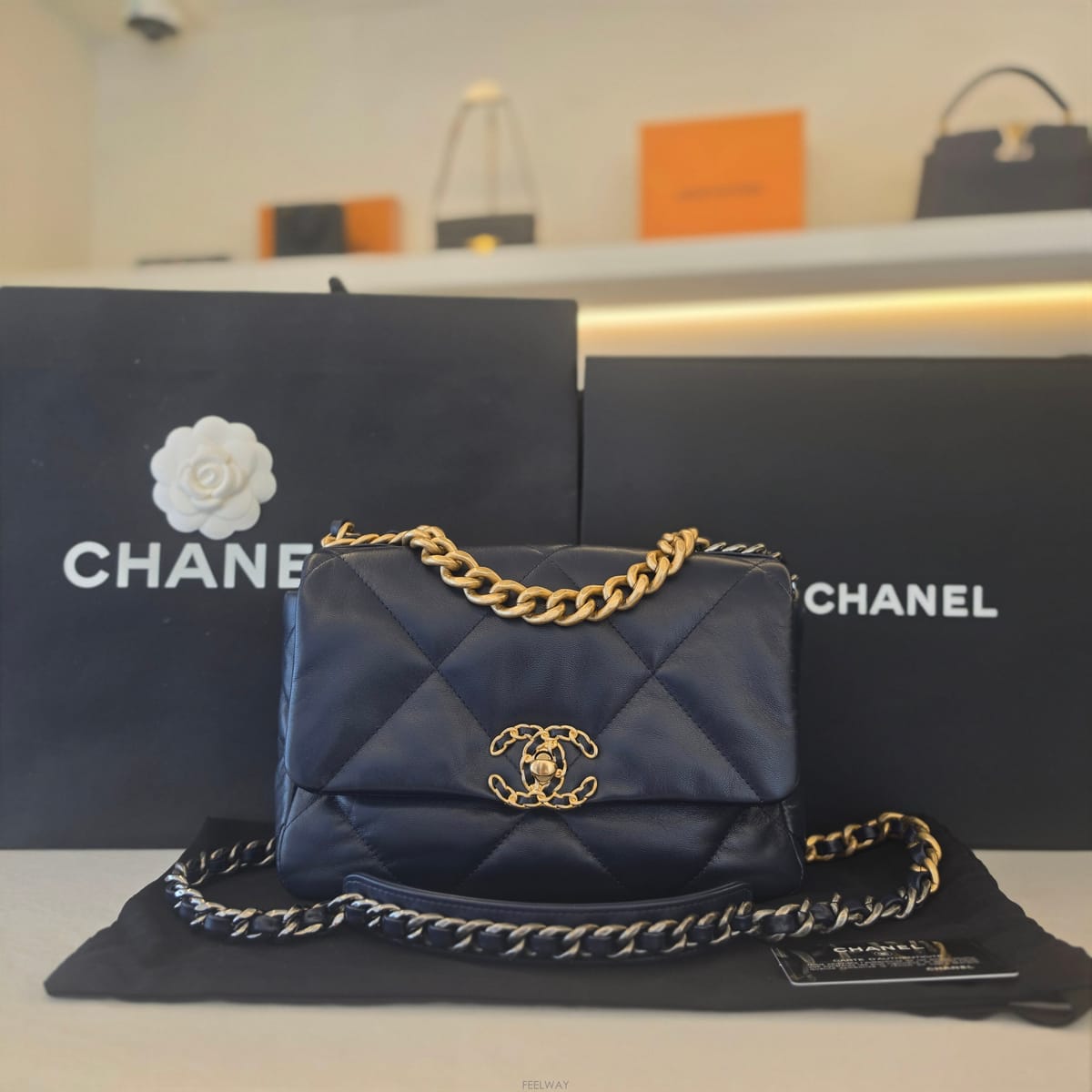 CHANEL ���� 19�� �̵� ���̺���� 19�� �̵� ���̺�