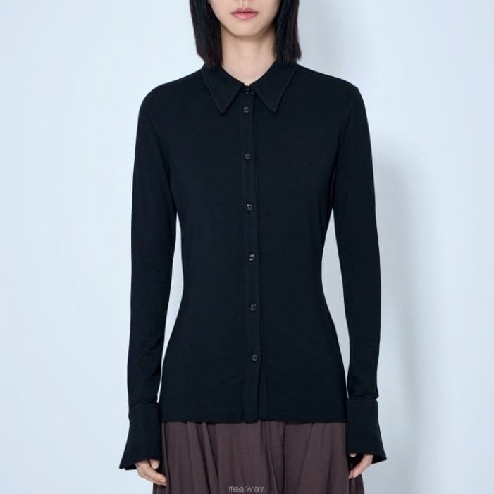 26 FW 토템 클래식 칼라 버튼 슬림 핏티드 저지 셔츠 블랙 263 WRT0752 FB0676 001