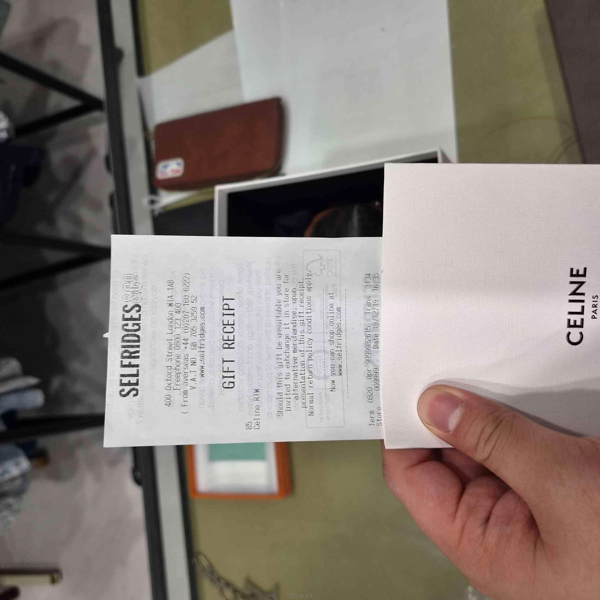 CELINE ������ Ʈ������ ü�� �� ũ�ν��鼿���� Ʈ������ ü�� �� ũ�ν���