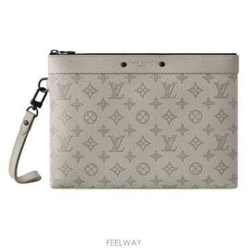 Louis Vuitton 26 FW ���̺��� �׷��� Pochette To Go ����Ʈ ���� ���׷� ������ Ŭ��ġ��26 FW ���̺��� �׷��� Pochette To Go ����Ʈ ���� ���