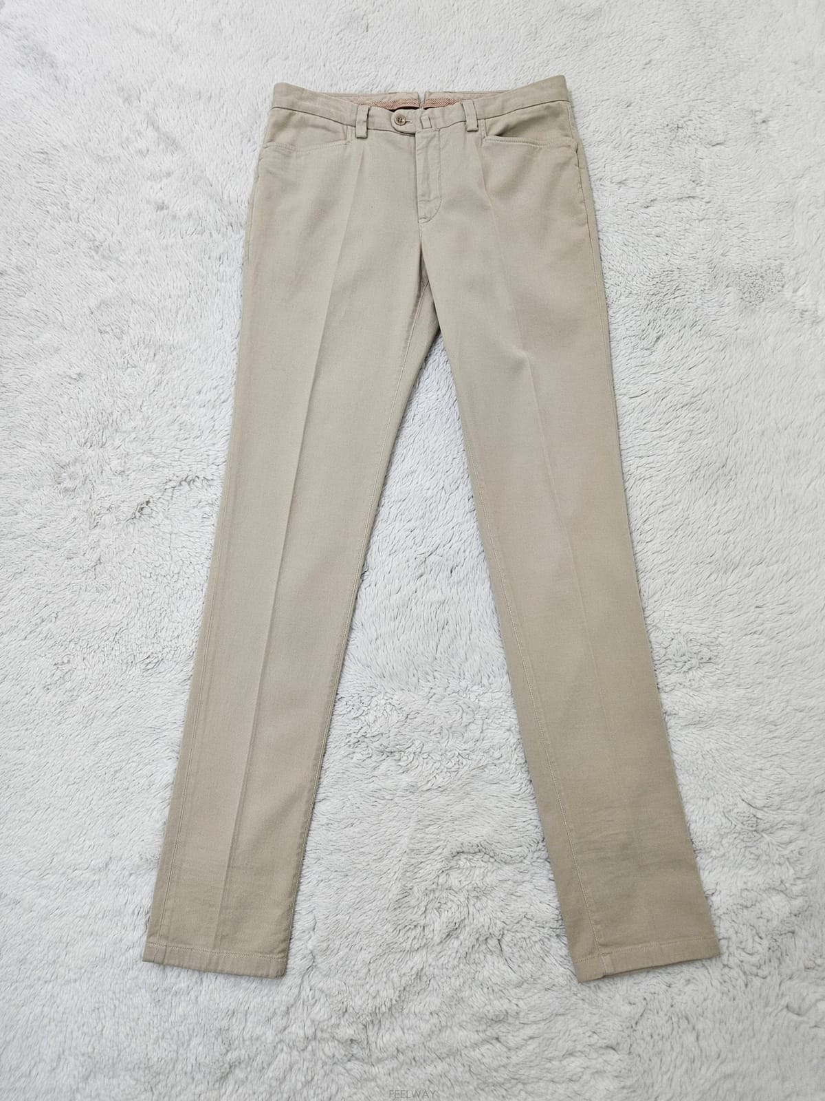 Loro Piana �η��ǾƳ� �ε彺�� ġ�� �����η��ǾƳ� �ε彺�� ġ�� ����