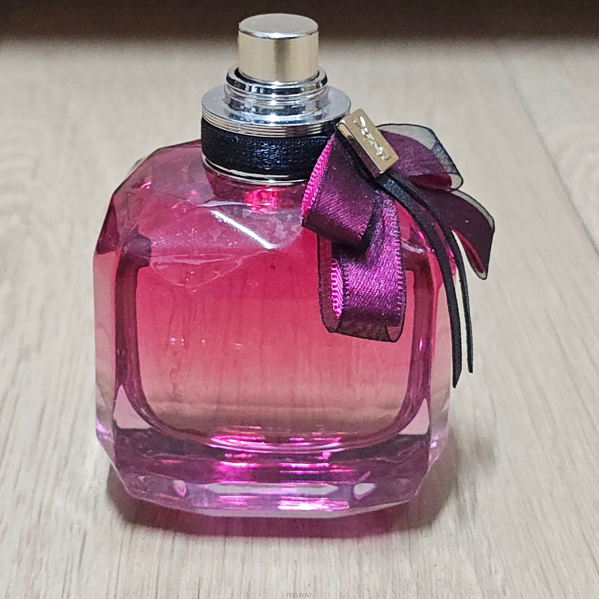 Saint Laurent �Ի��ζ� �� �ĸ� ���ٽ���Ʈ �� �� ��Ǿ�Ի��ζ� �� �ĸ� ���ٽ���Ʈ �� �� ��Ǿ