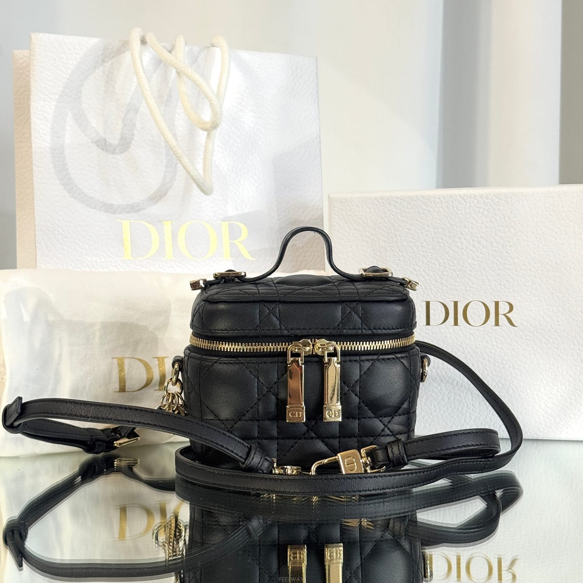 DIOR ��� ���̵� ����ũ�� ����Ƽ�� ������� ���̵� ����ũ�� ����Ƽ�� ����
