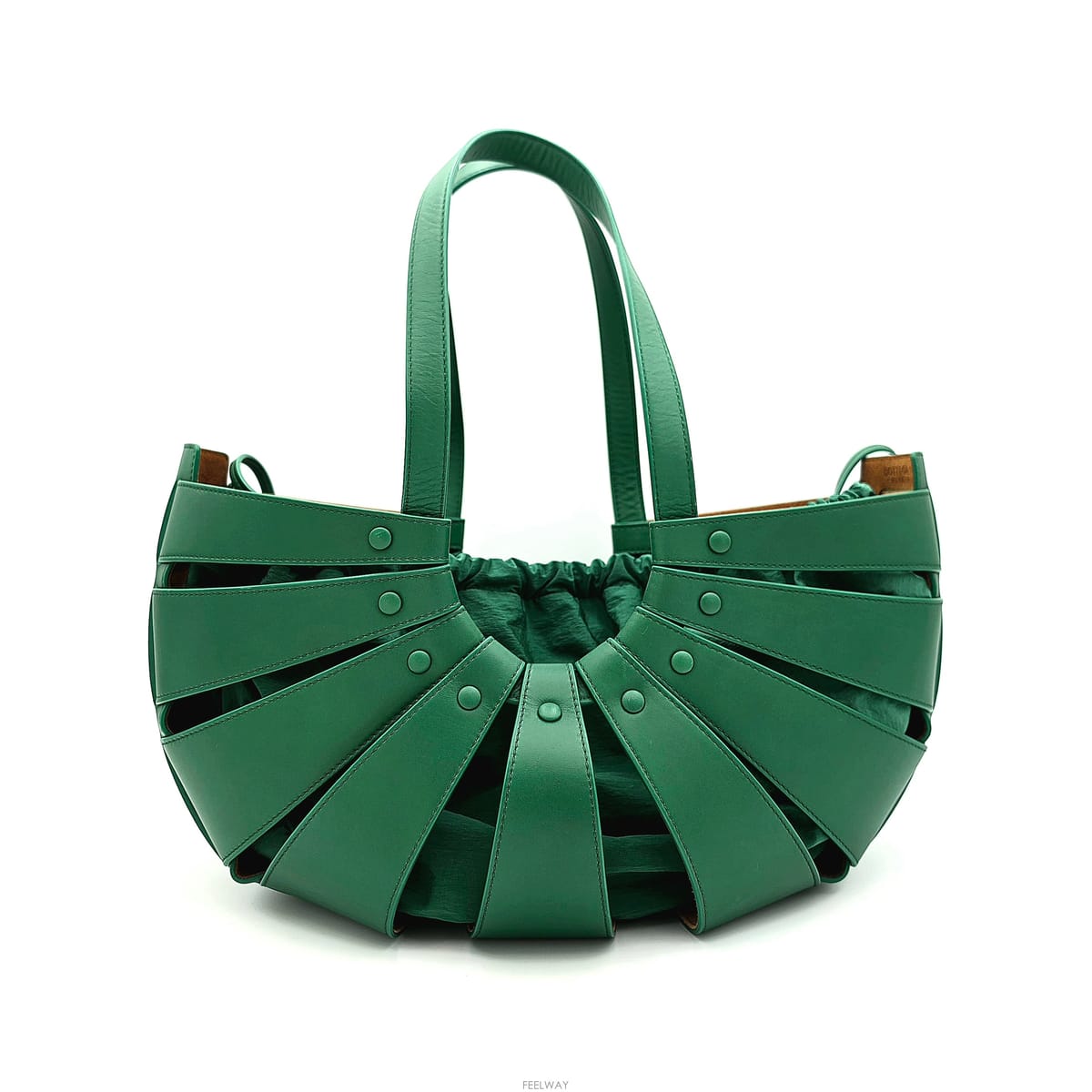 Bottega Veneta ���װ� ����Ÿ �� �� ���� ��Ʈ�� ���̽� �׸����װ� ����Ÿ �� �� ���� ��Ʈ�� ���̽� �׸�