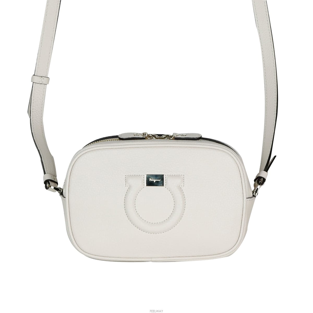 Ferragamo [�Ƹ�����]��󰡸� ��ġ�� ī�޶� ũ�ν���[�Ƹ�����]��󰡸� ��ġ�� ī�޶� ũ�ν���
