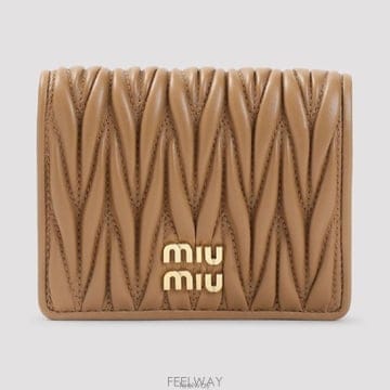 26 FW 미우미우 퀼팅 컴팩트 지갑 F098L 5MV204AFPP
