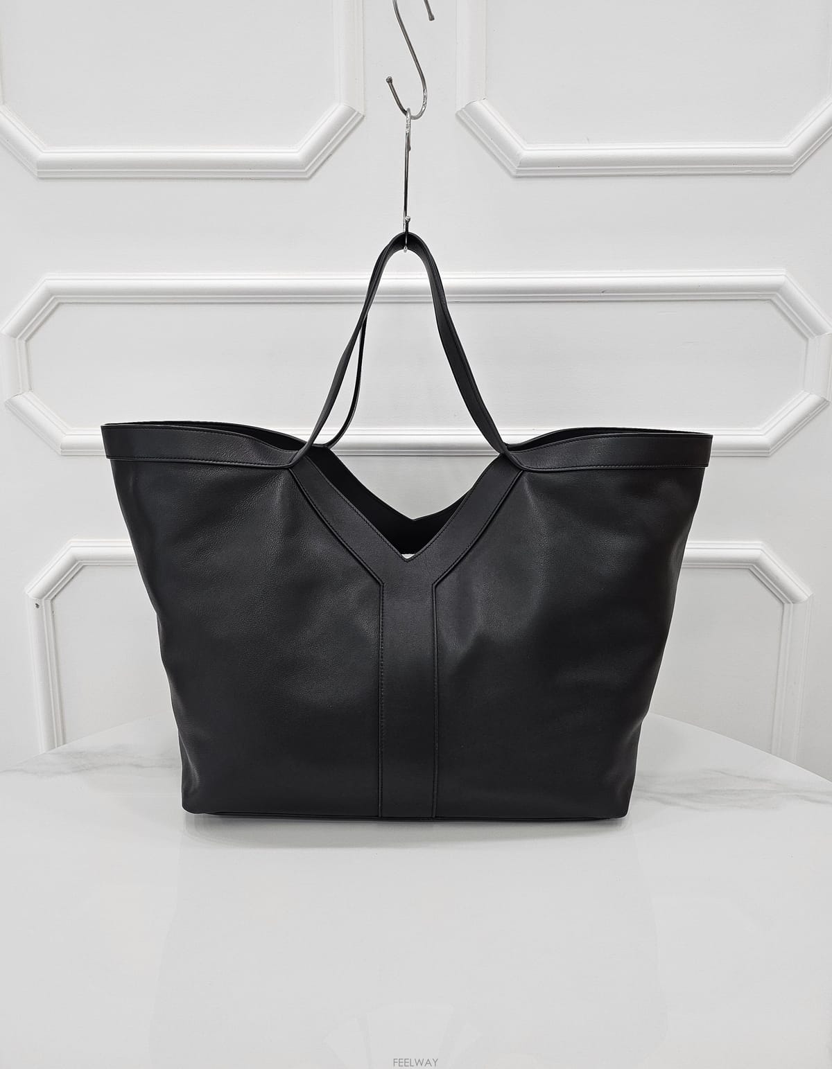 Saint Laurent [�̴ٽ�] ���ζ� 26SS Y ��Ʈ�� ���� 817602[�̴ٽ�] ���ζ� 26SS Y ��Ʈ�� ���� 817602