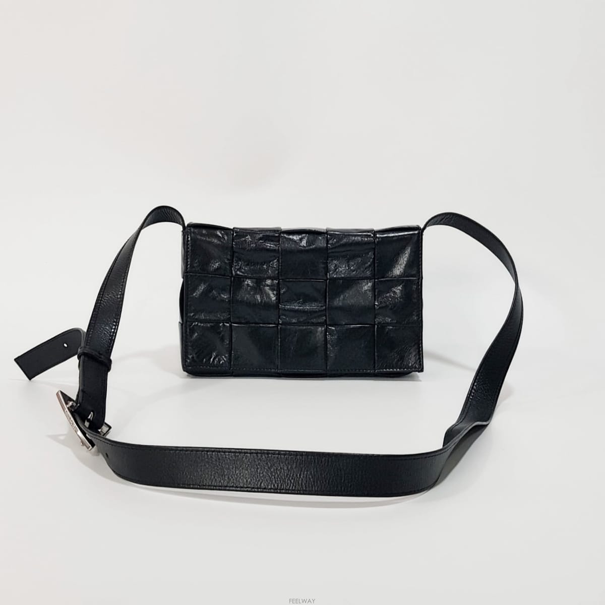 Bottega Veneta ���װ�����Ÿ ī��Ʈ ũ�ν��� 667298���װ�����Ÿ ī��Ʈ ũ�ν��� 667298