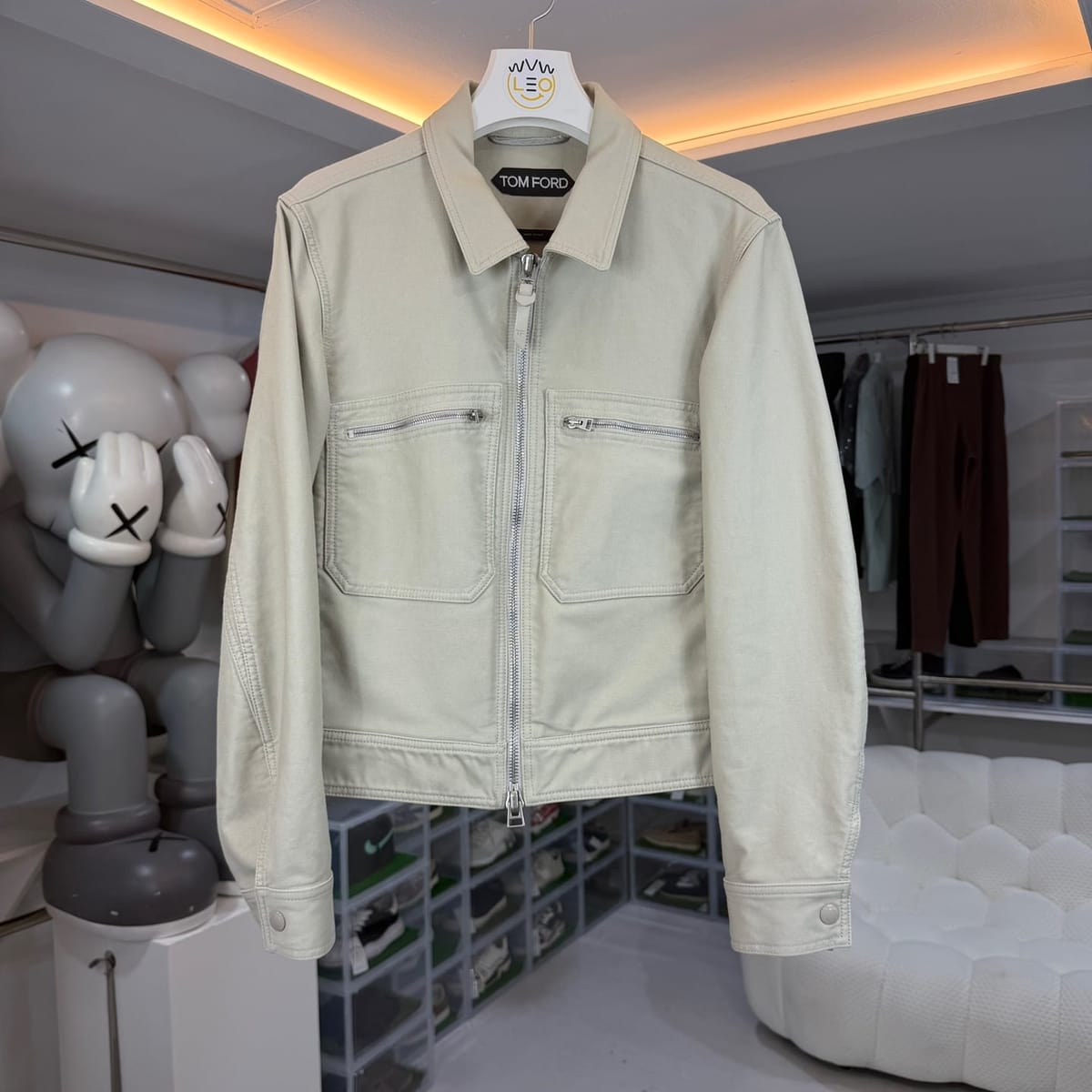TOM FORD ������ ��ư �귯�õ� Ʈ��Ŀ ���������� ��ư �귯�õ� Ʈ��Ŀ ����
