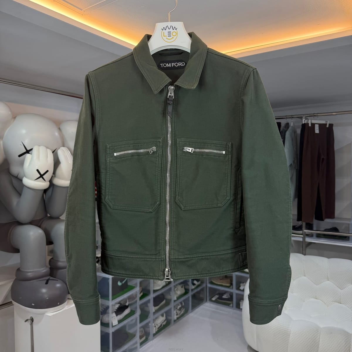 TOM FORD ������ ��ư �귯�õ� Ʈ��Ŀ ���������� ��ư �귯�õ� Ʈ��Ŀ ����