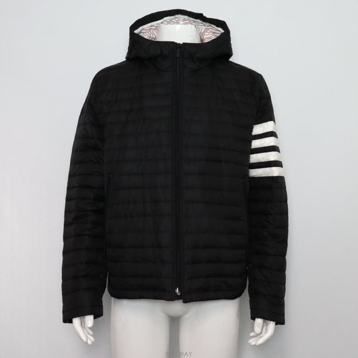 Thom Browne ����� MJD022X ���� �ٿ��� ���Ϸ� ��Ʈ �ĵ� �缱���� �ٿ� ���� �е�����aa65516����� MJD022X ���� �ٿ��� ���Ϸ� ��Ʈ �ĵ� �缱����