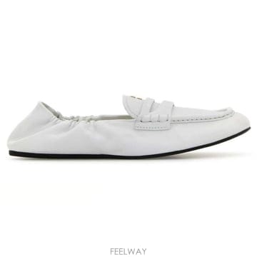26 FW 미우미우 엠보싱 로고 스퀘어 토 로퍼 F0009 5D341EF005EFX