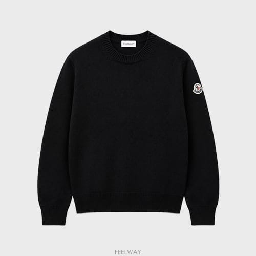 [몽클레어] 로고 패치 라운드 니트 블랙 남성 니트 9C00014 M1367 999 / TJ