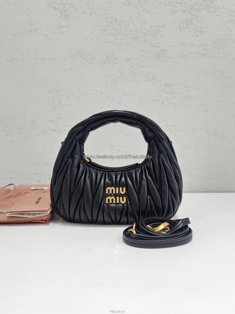 Miu Miu �̿�̿� �ϴ� ��Ʈ�� �̴� ȣ�� ����� 5BP078�̿�̿� �ϴ� ��Ʈ�� �̴� ȣ�� ����� 5BP078