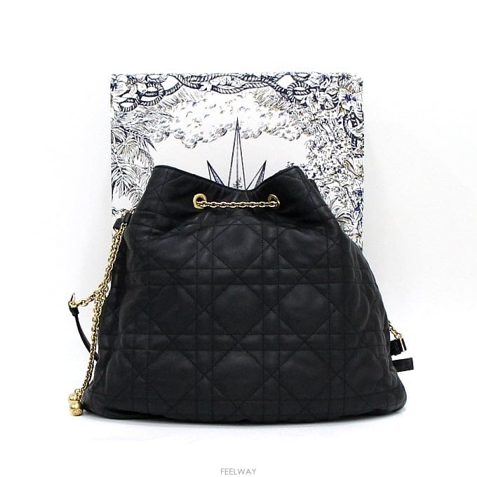 DIOR ��� M22576FBE ���� ���� ��� �ƹ� ���� ����ü�� ����� �� ũ�ν���aa65575��� M22576FBE ���� ���� ��� �ƹ� ���� ����ü�� ��