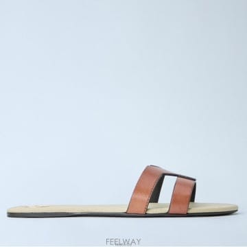 26 FW 생로랑 Mabrouka 더블 스트랩 레더 슬라이드 샌들 867777 DWE00 6036