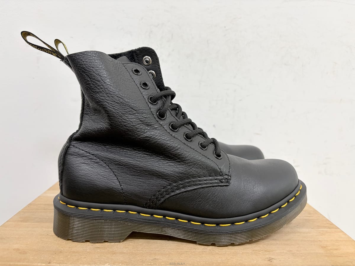 Dr. Martens ���͸�ƾ ���� ���� 240���͸�ƾ ���� ���� 240