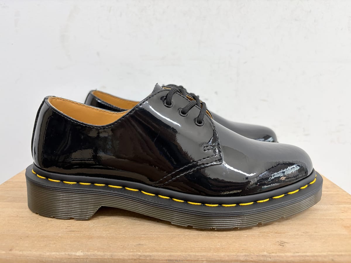 Dr. Martens ���͸�ƾ ���� ���� 230���͸�ƾ ���� ���� 230