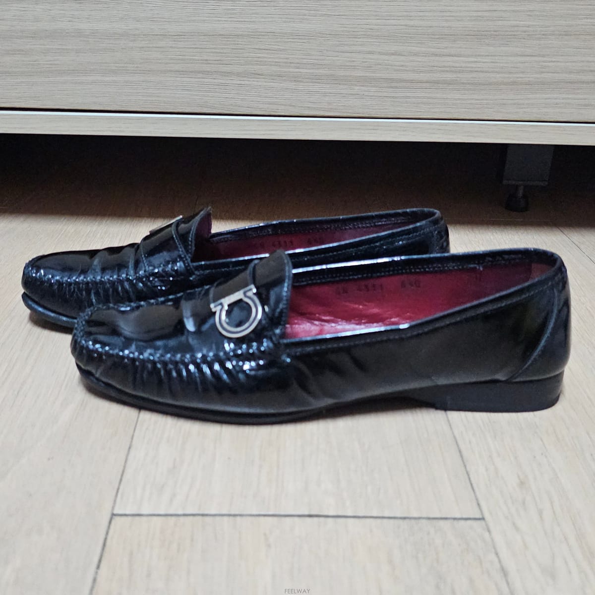 Ferragamo ��󰡸� ���� ���̴�Ʈ �����ڴ� ��ġ�� ��Ŭ �������� 235��󰡸� ���� ���̴�Ʈ �����ڴ� ��ġ�� ��Ŭ �������� 2