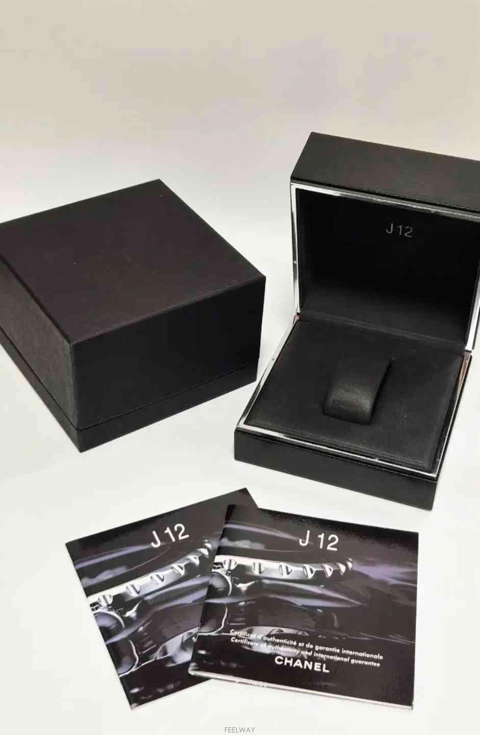 CHANEL ���� J12 �ð� ���̽� + �Ϸ� 2�� ��Ʈ���� J12 �ð� ���̽� + �Ϸ� 2�� ��Ʈ