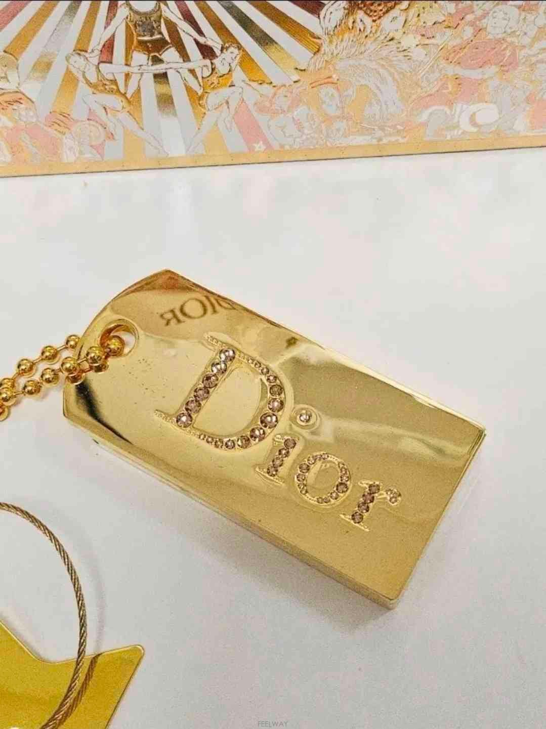 DIOR ��� ��� �� ����Ʈ Ű�� / ũ����Ż �ΰ� ��͵�� ��� �� ����Ʈ Ű�� / ũ����Ż �ΰ� ���
