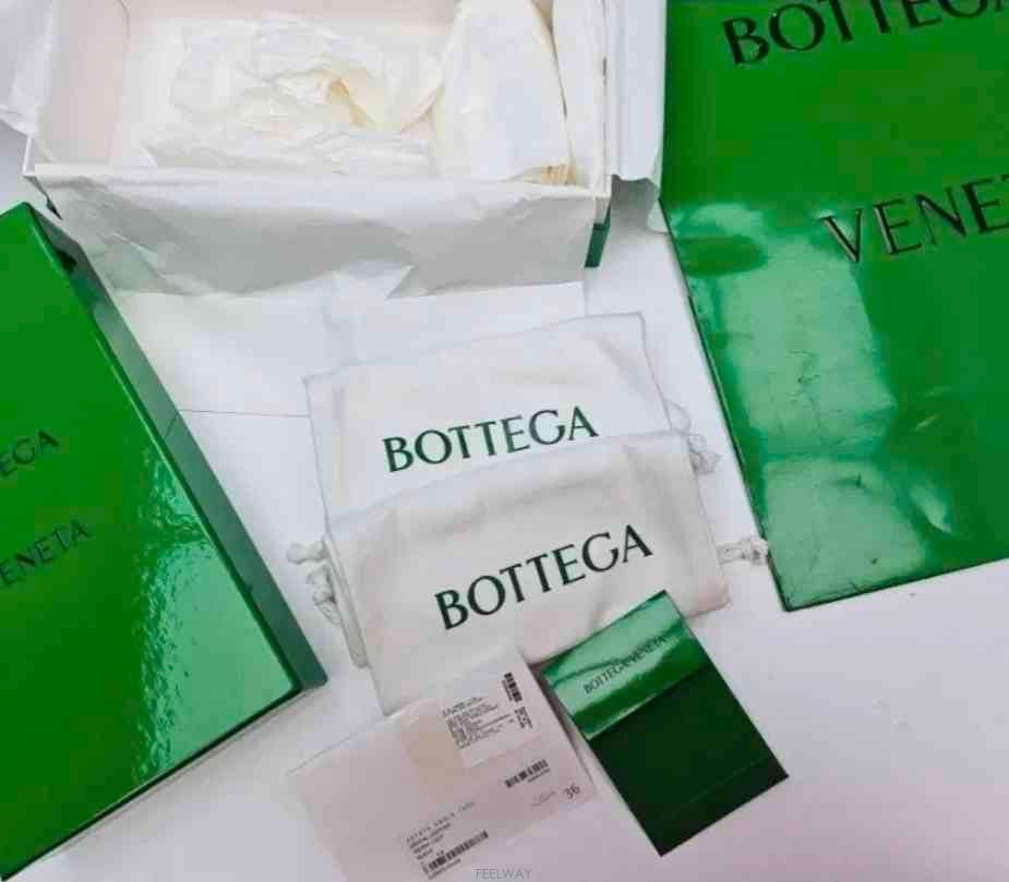 Bottega Veneta ���װ�����Ÿ �Ź� �ڽ� + ����ǰ ��Ʈ���װ�����Ÿ �Ź� �ڽ� + ����ǰ ��Ʈ