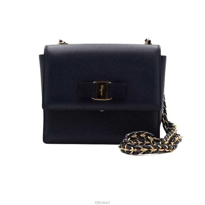 Ferragamo ��󰡸� 21 G601 ���� ���� ����ü�� ���� ����� �� ũ�ν���aa65594��󰡸� 21 G601 ���� ���� ����ü�� ���� ����� �� ũ