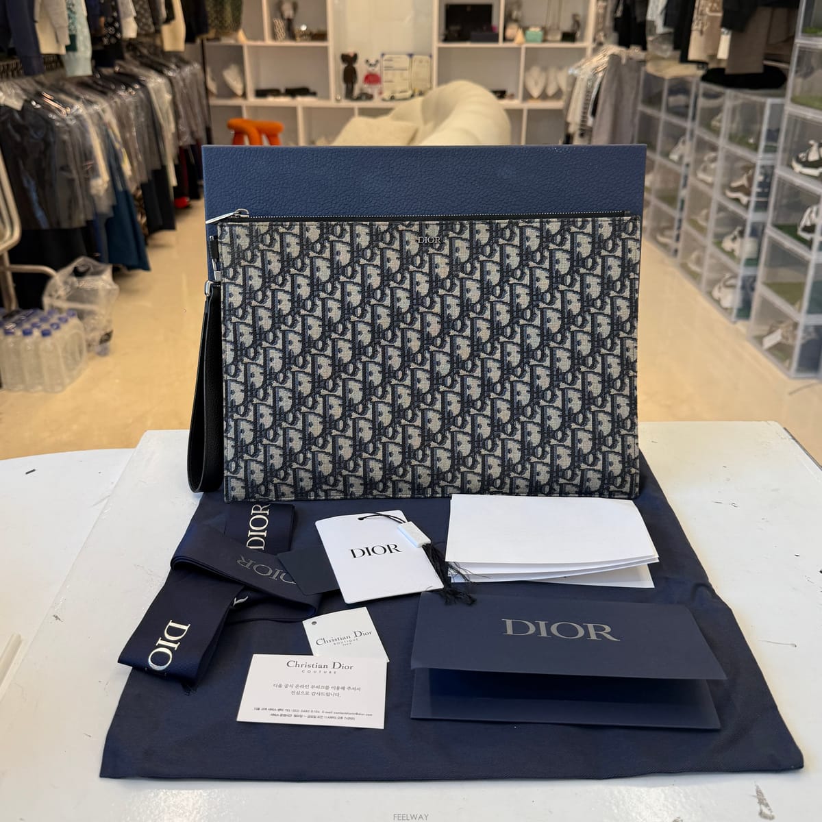 DIOR ��� ������ũ A4 ��ī�� ���� Ŭ��ġ��� ������ũ A4 ��ī�� ���� Ŭ��ġ