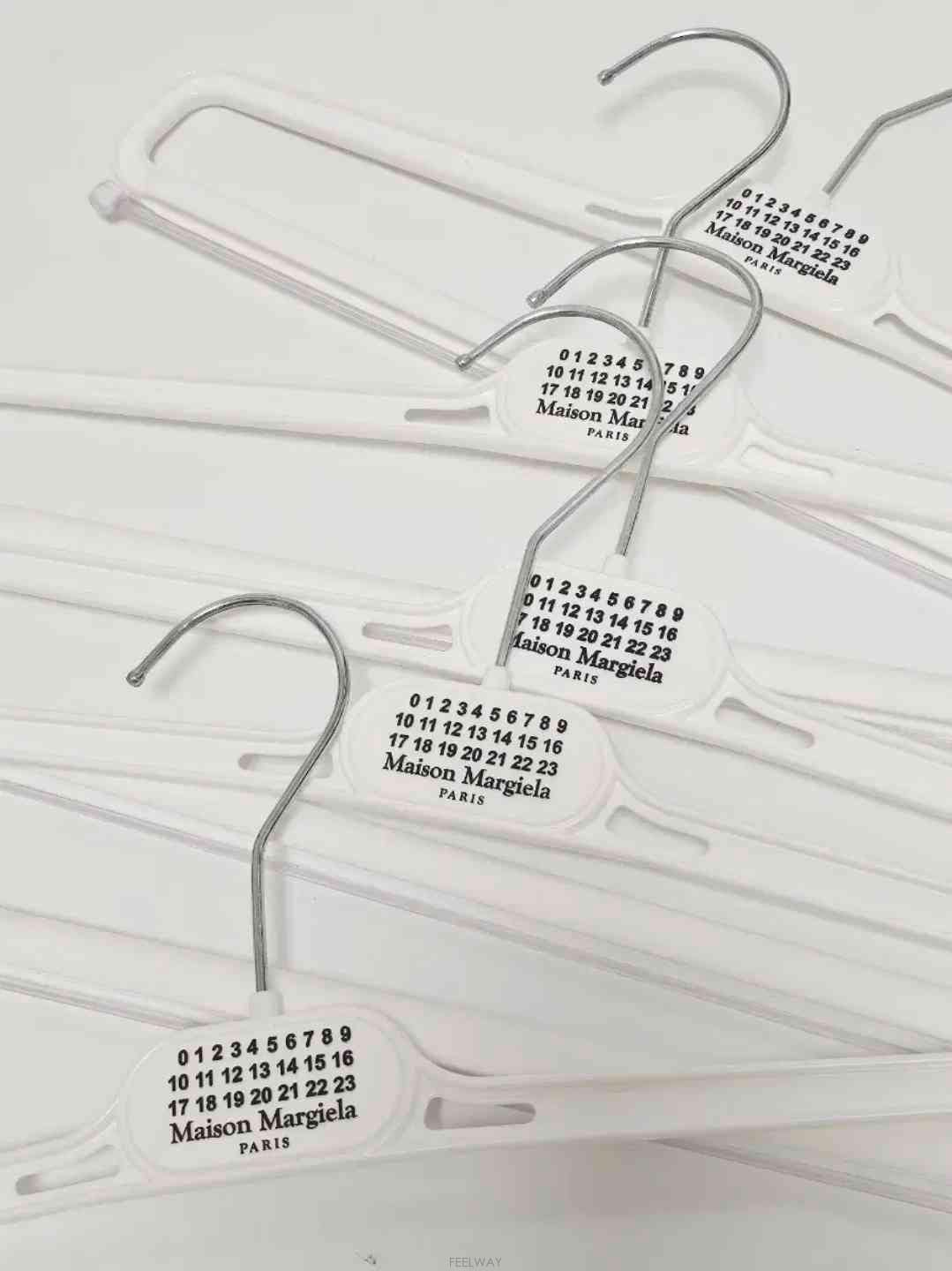 Maison Margiela ���� ����������(Maison Margiela) ��ǰ �ʰ��� (���� �Ǹ�)���� ����������(Maison Margiela) ��ǰ �ʰ��� (���� ��